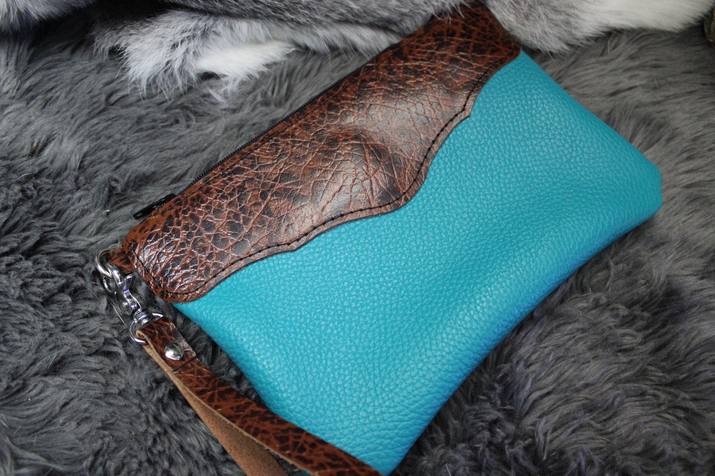Leather Wristlet Basic