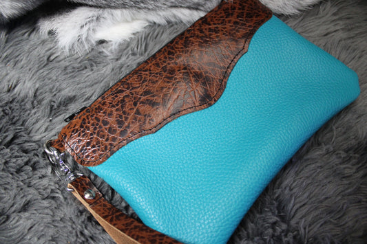 Leather Wristlet Basic